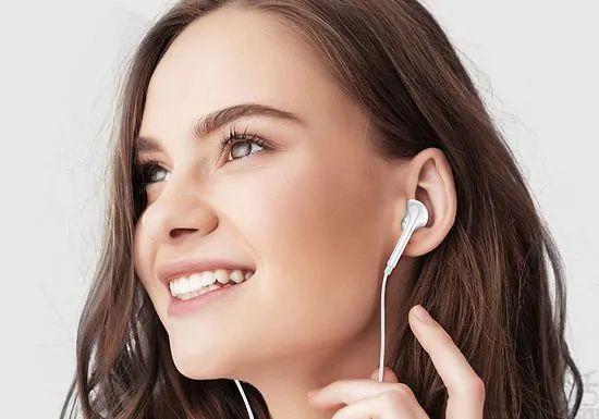 或停产耳机市场格局迎来大变龙8囯际苹果EarPods(图1)