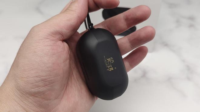 推荐的3款耳机音质出色降噪稳定口碑好!龙8游戏国际登录2025年被用户高度(图4)