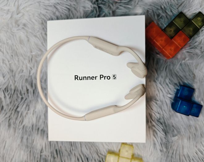 Runner Pro5带来不同骨传导佩戴体验龙8国际唯一IP69级防水+32G大内存南卡(图9)