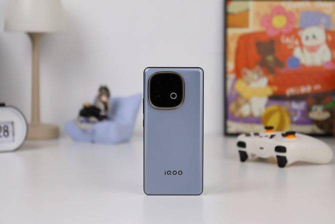 续航双王炸 千元同档“杀疯了”此刻具象化iQOO Z10 Turbo+评测：性能(图7)